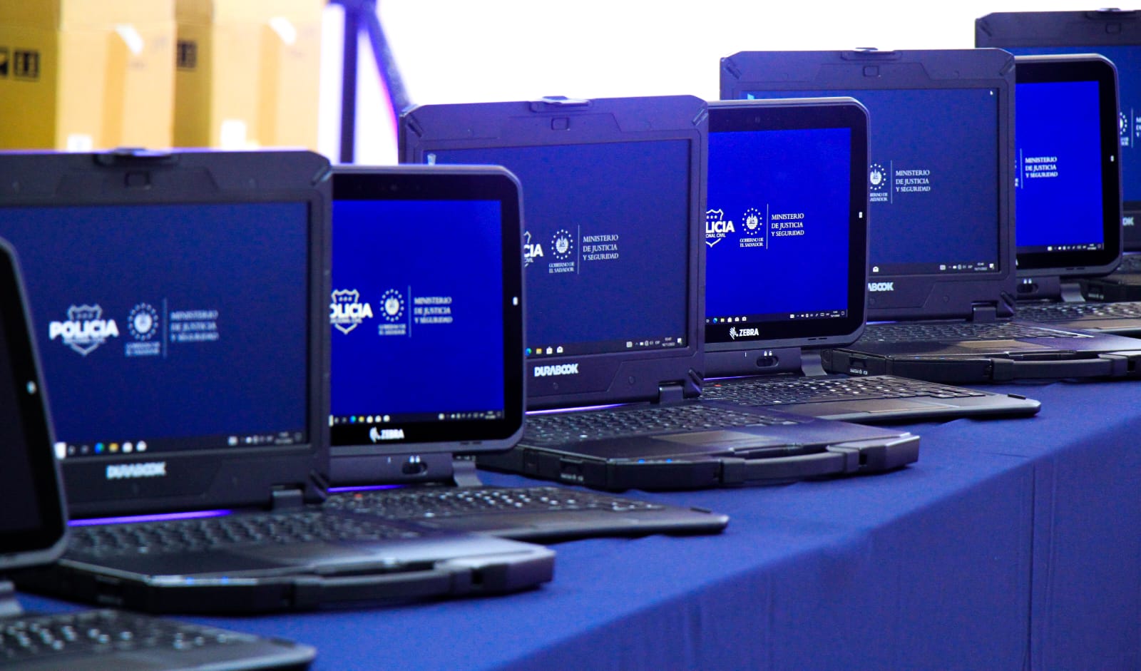PNC recibe nuevos equipos informáticos para combatir el crimen en El Salvador pnc-recibe-nuevos-equipos-informaticos-para-combatir-el-crimen-en-el-salvador